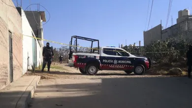 En un principio pensaron que se trataba de basura, pero al notar características inusuales se acercaron y descubrieron que había restos humanos.