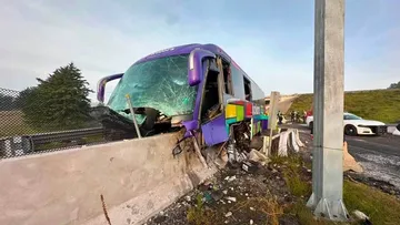 Accidente de autobús en Atlacomulco deja 33 lesionados, 11 fueron hospitalizados