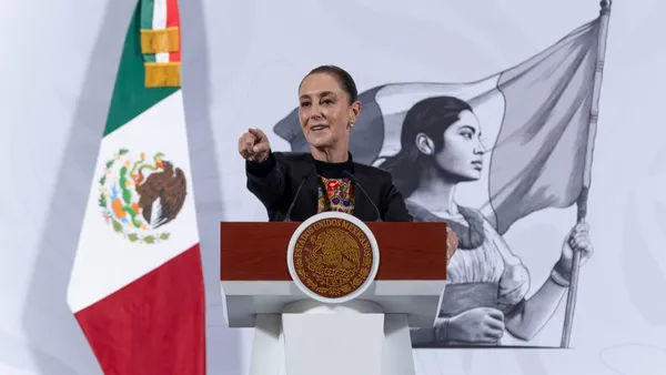 Programas sociales cierran 2025 con 98% de avance; Sheinbaum anuncia aumento en apoyos y celebra siete años de la Cuarta Transformación.