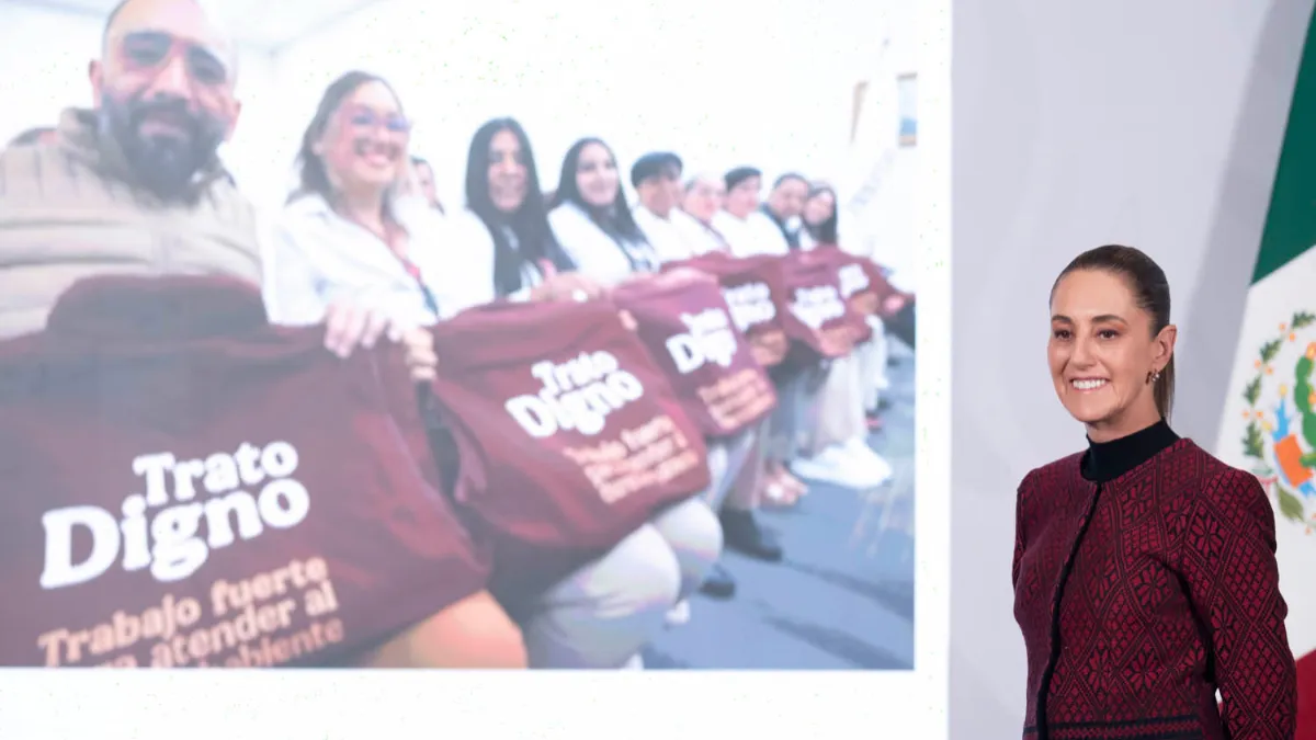 Módulo de las Farmacias del Bienestar en Edomex, donde adultos mayores reciben medicamentos sin filas.