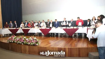 firma de convenio de coordinación de acciones gubernamentales entre el Instituto Mexiquense de la vivienda social y 23 municipios
