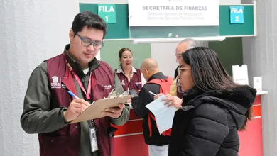 El trámite podrá realizarse en línea, con entrega de placas a domicilio, así como de manera presencial en Módulos Integrales de Recaudación y Centros de Servicios Fiscales.