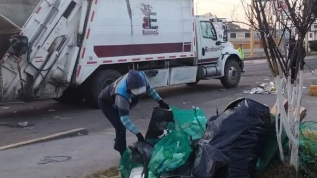 Peregrinos guadalupanos dejan toneladas de basura en Ecatepec