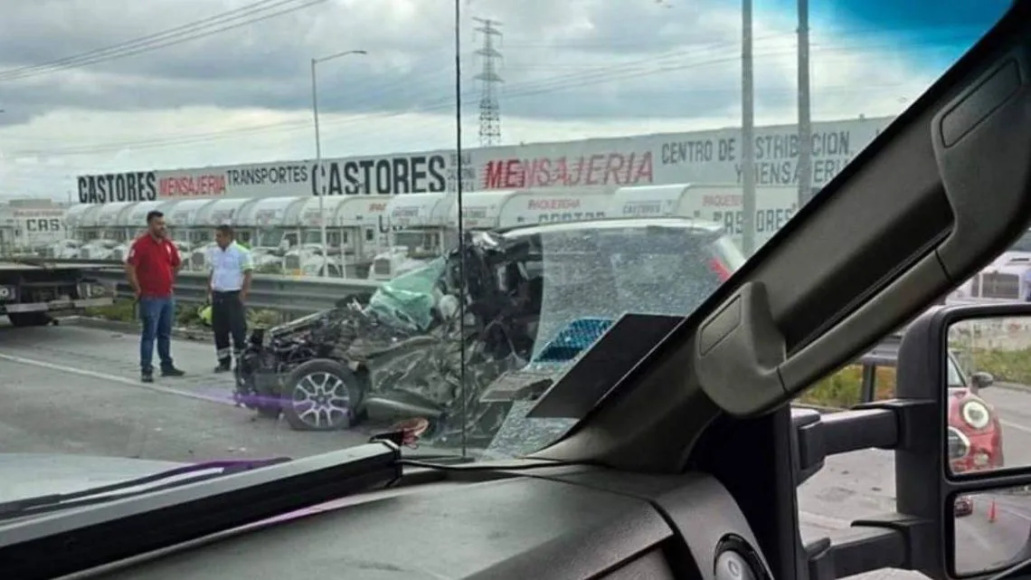 Tepotzotlán: Muere hombre prensado en choque en la México- Querétaro