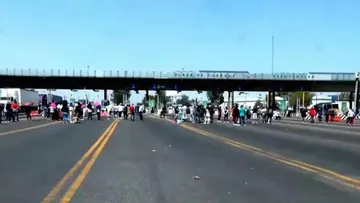 Marcha en la México-Querétaro por habitantes de Tepeji del Río, Hidalgo