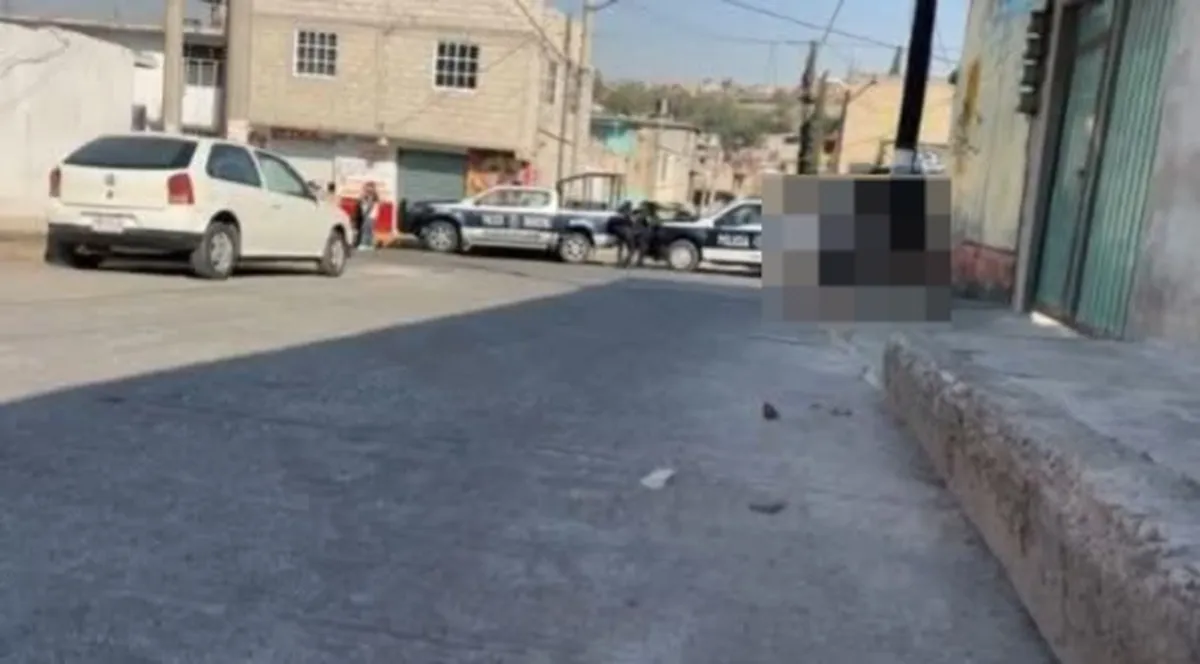 La policía municipal de Tultitlán acudió al lugar de los hechos para acordonar la zona.