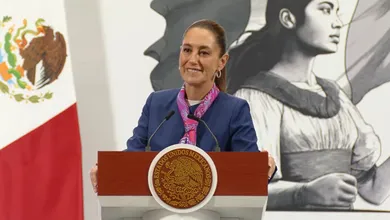 Sheinbaum cuestionó a quienes apostaban a que, si reaparecía el expresidente, la gente lo iba a vapulear. “Yo vi que la gente estaba muy contenta".
