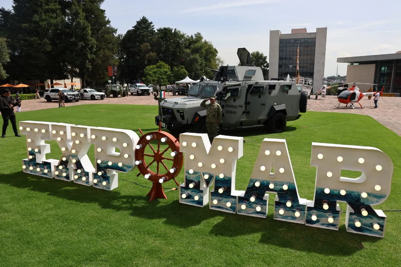 Fortalecen valores cívicos e identidad nacional con exposición militar y naval en Huixquilucan