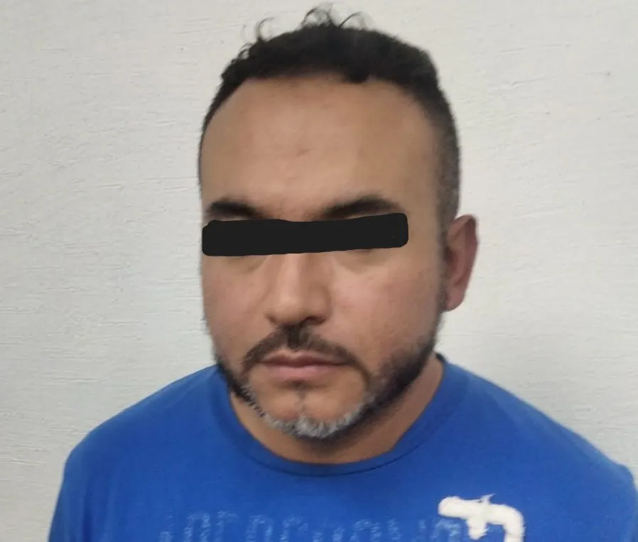 Un policía es detenido en presunto estado de ebriedad y por hacer detonaciones en Chalco
