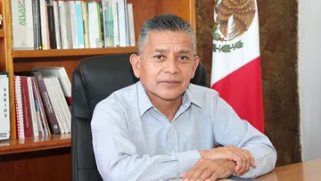 Alcalde de Tlatlaya formaliza su renuncia al PRD y su adhesión a Morena