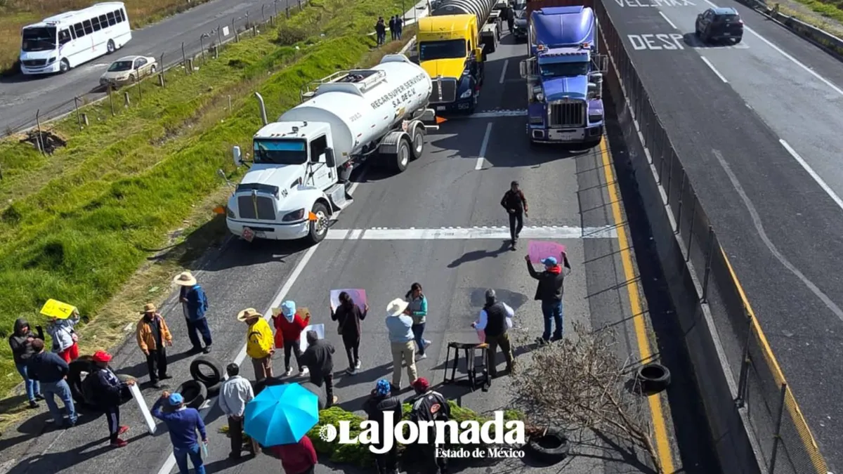 Realizan bloqueo en el Libramiento de la Autopista Lerma-Valle de Bravo