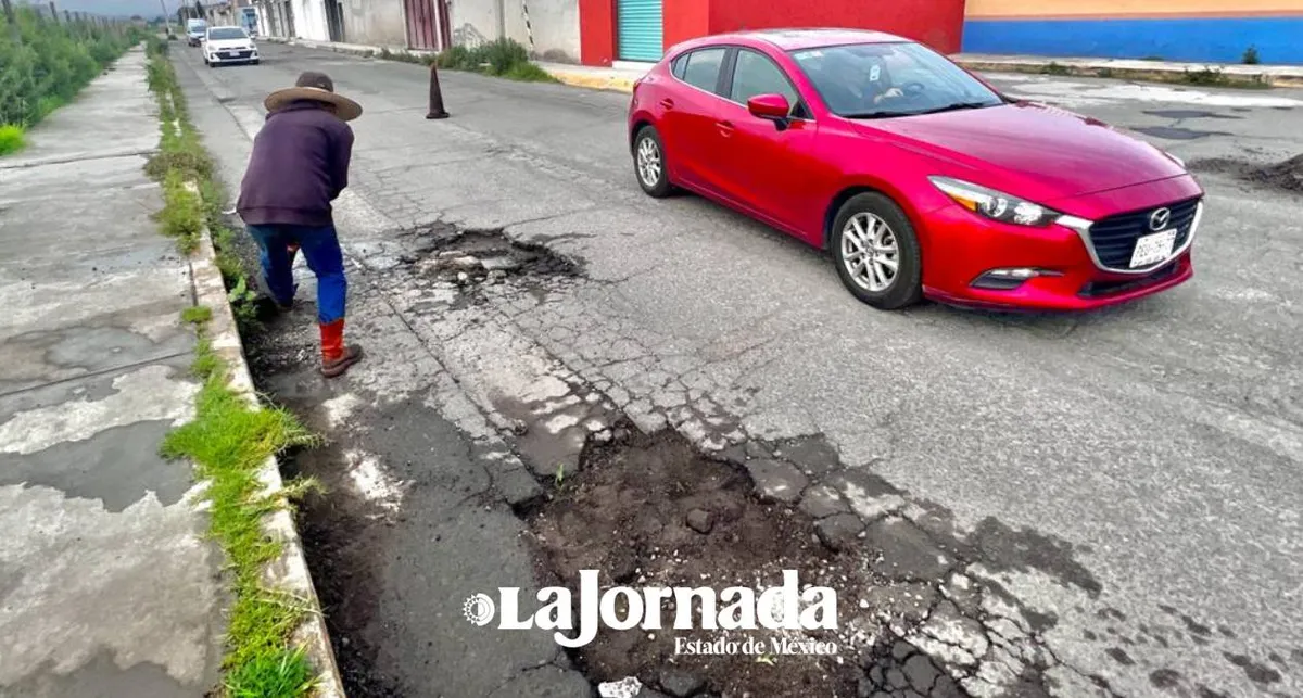 “140 mdp para bacheo y no se resuelva el problema”, cuestionan a alcalde de Toluca