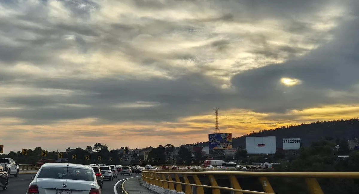 Automovilistas reportan congestión en la zona, lo que ha generado tiempos de traslado más largos.