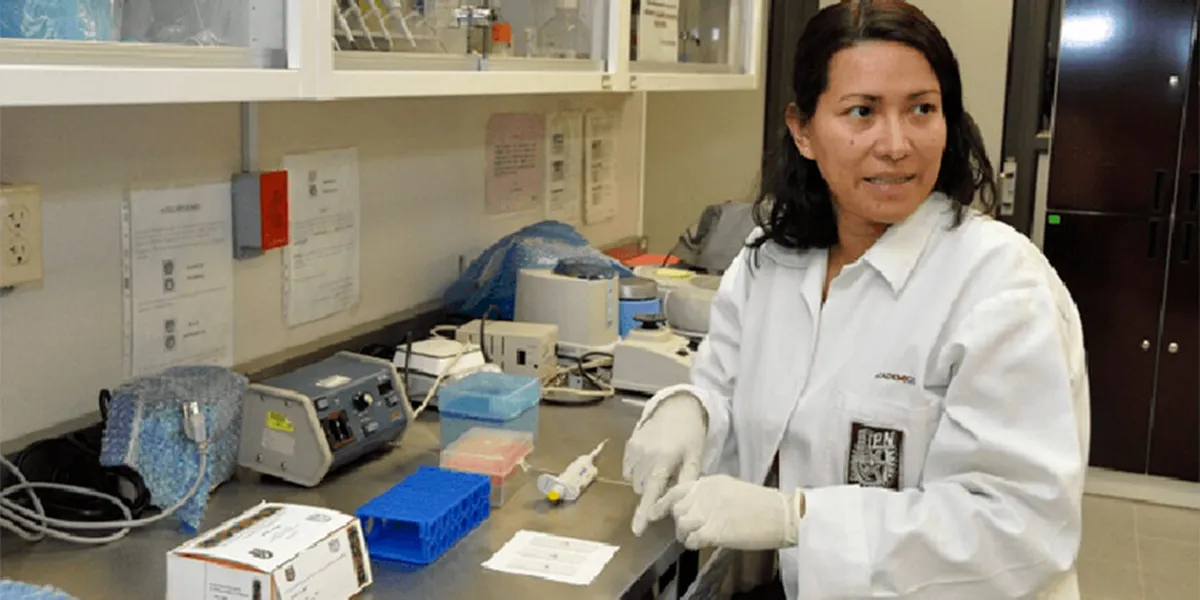 Eva Ramón Gallegos, científica mexicana, logró erradicar en un 100% el Virus del Papiloma Humano (VPH).