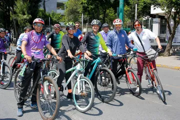 Ciclistas ruedan por la paz y el deporte en Toluca