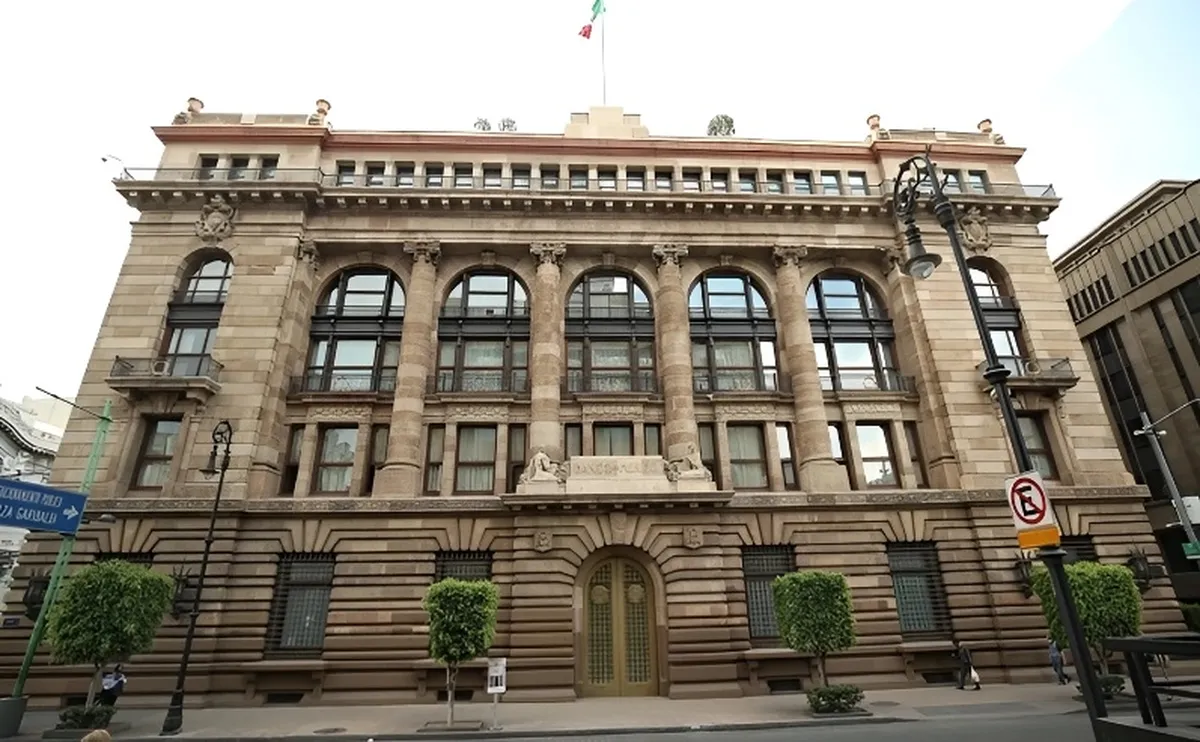 La junta de gobierno indicó que evaluó los efectos de los choques sobre la inflación y sus determinantes, así como el comportamiento de las expectativas de mediano y largo plazos y el proceso de formación de precios. Foto: La Jornada