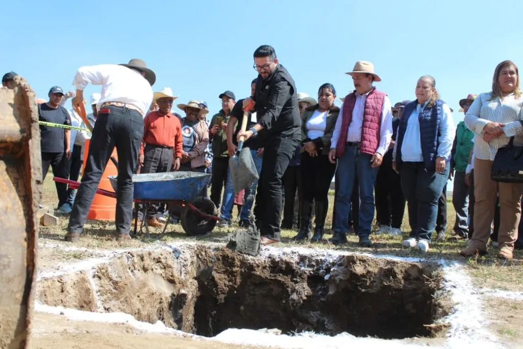 Continúa Adolfo Solis la transformación de Almoloya de Juárez: inicia panteón en San Francisco Tlalcilalcalpan y drenaje