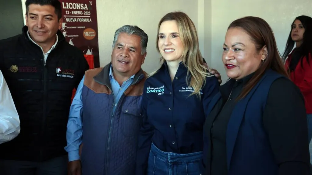 Huixquilucan inaugura dos lecherías para el Bienestar