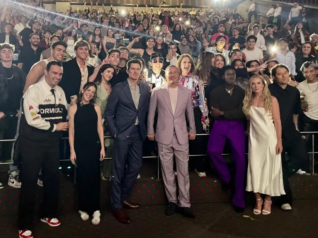 [GALERÍA] Brad Pitt ‘enciende motores’ en Naucalpan durante la premier de ‘F1’
