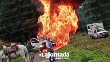 Explota camioneta con pirotecnia en Temascaltepec; reportan un fallecido
