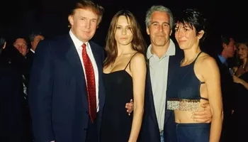 Donald Trump con su esposa Melania; Jeffrey Epstein y su supuesta novia Ghislaine Maxwell, quien fue condenada por presuntamente facilitar al depredaros sexual menores de edad.