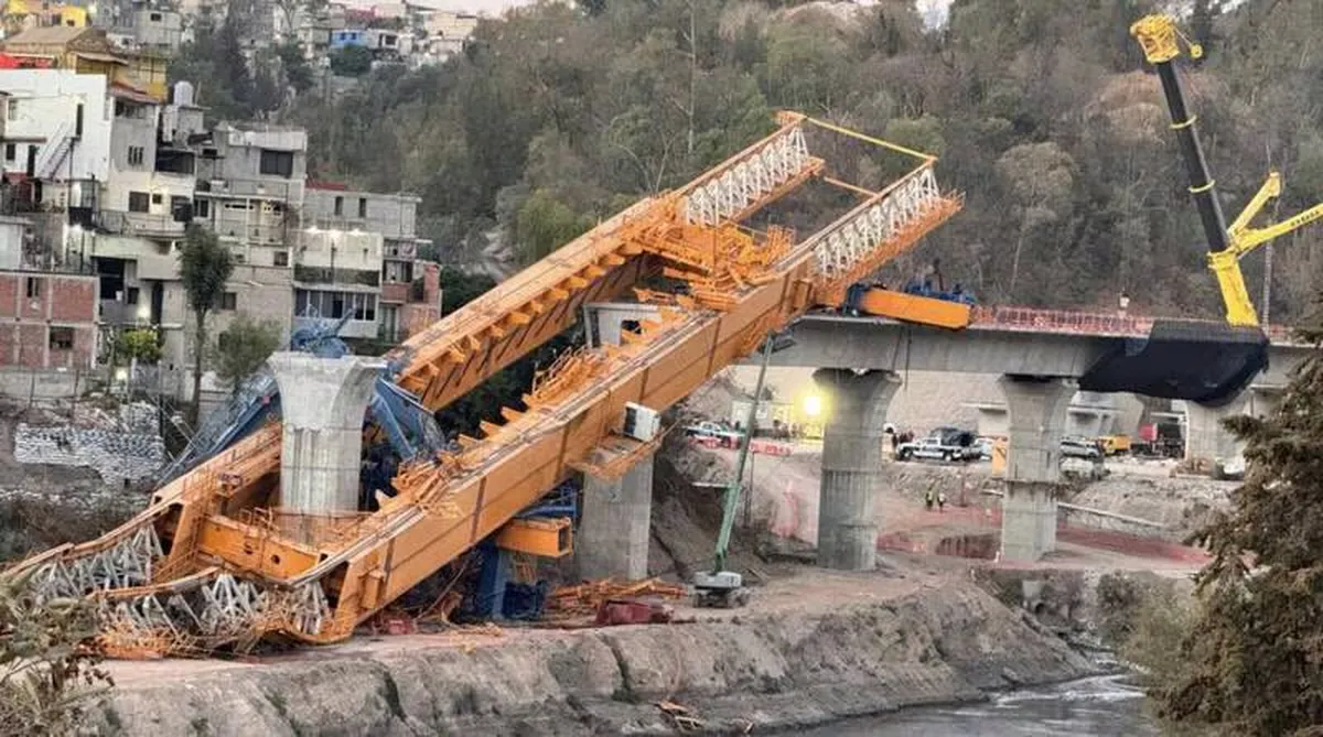 VIDEO: COLAPSA ESTRUCTURA en obras del Tren Interurbano