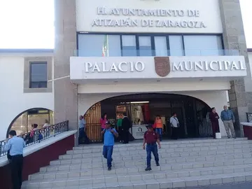 Habitantes de Atizapán con problemas de abasto constante de agua