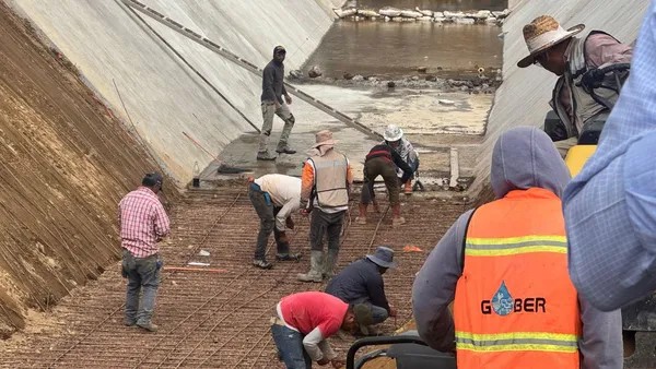 Autoridades limpian Dren Chimalhuacán para evitar inundaciones