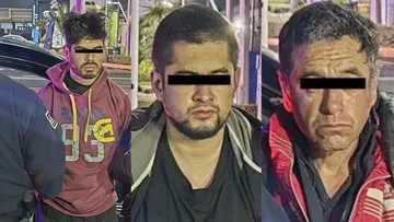 Detienen a tres sujetos por presunto robo de celulares en tienda del centro de Toluca
