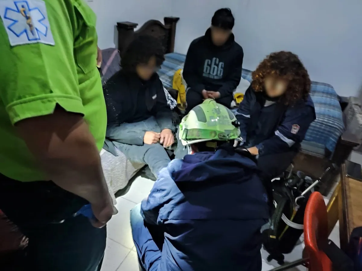 Rescatan a tres excursionistas extraviados en el Nevado de Toluca