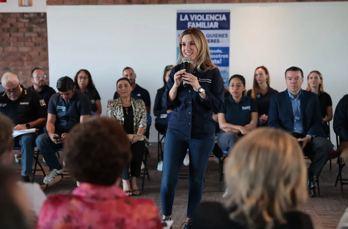 Romina Contreras atiende 50 peticiones vecinales en Tecamachalco