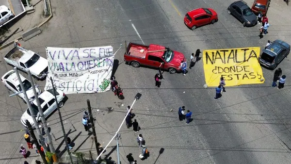 Habitantes de Xonacatlán bloquean la Toluca-Naucalpan, buscan a Natalia