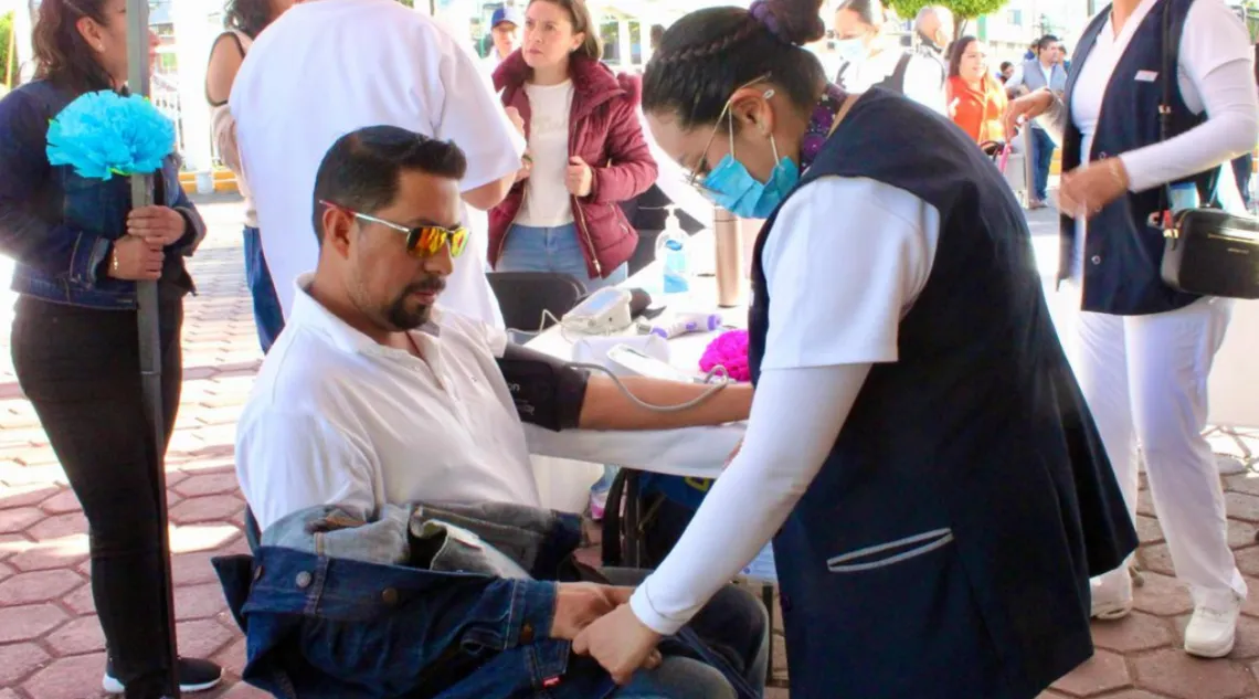 Atizapán: ISEM realiza jornada de salud para prevenir enfermedades comunes