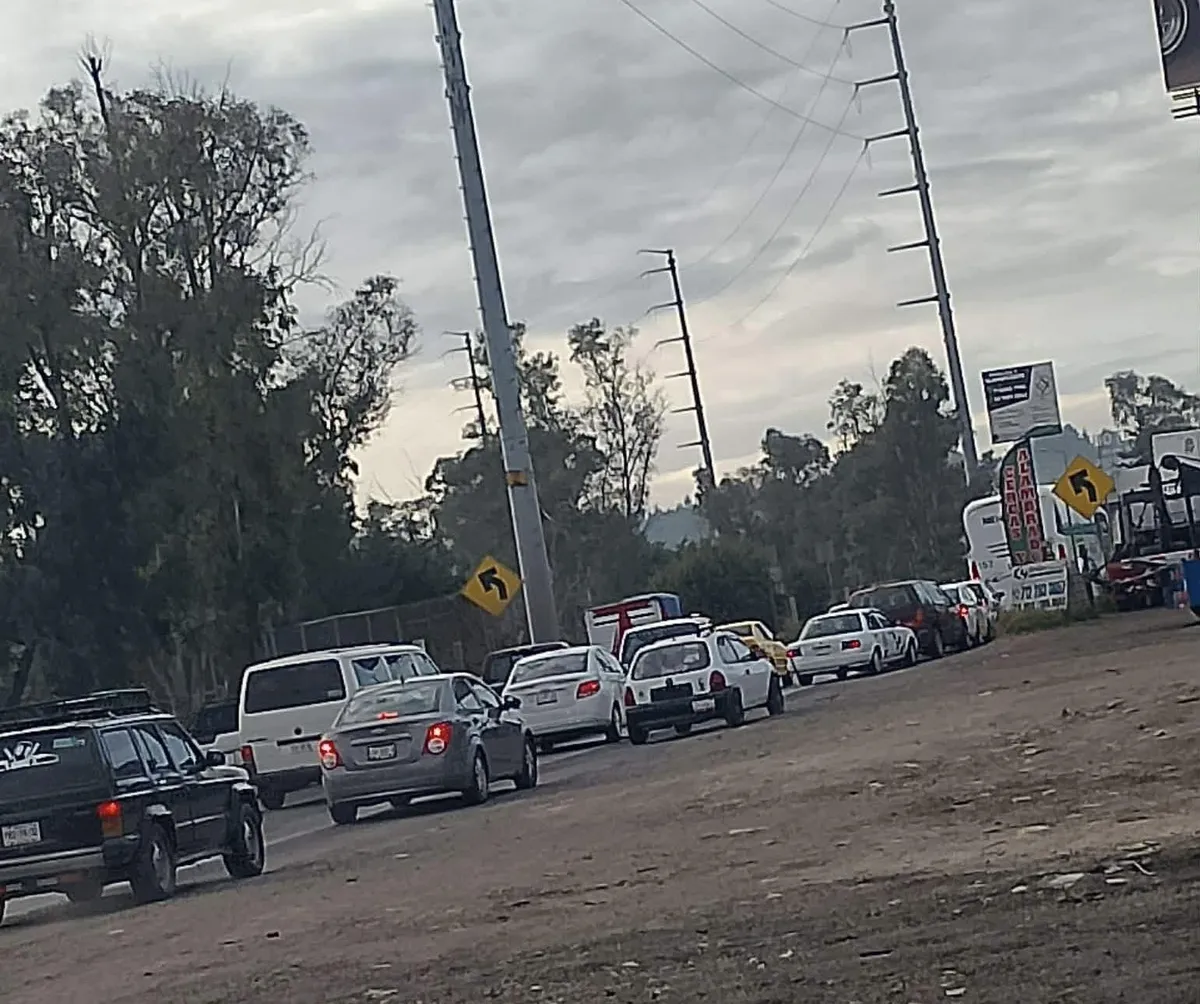 Anuncian cierres nocturnos en la Toluca-Atlacomulco por trabajos de mantenimiento