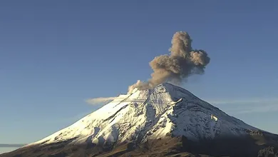 Desde muy temprano "Don Goyo" ha tenido actividad y de acuerdo con información de Protección Civil, se ha detectado polvo en Valle de Chalco, Amecameca, Ayapango, Temamatla y Tenango del Aire. Foto: La Jornada
