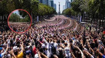 Miles de aficionados arman monumental ola humana rumbo al Mundial 2026