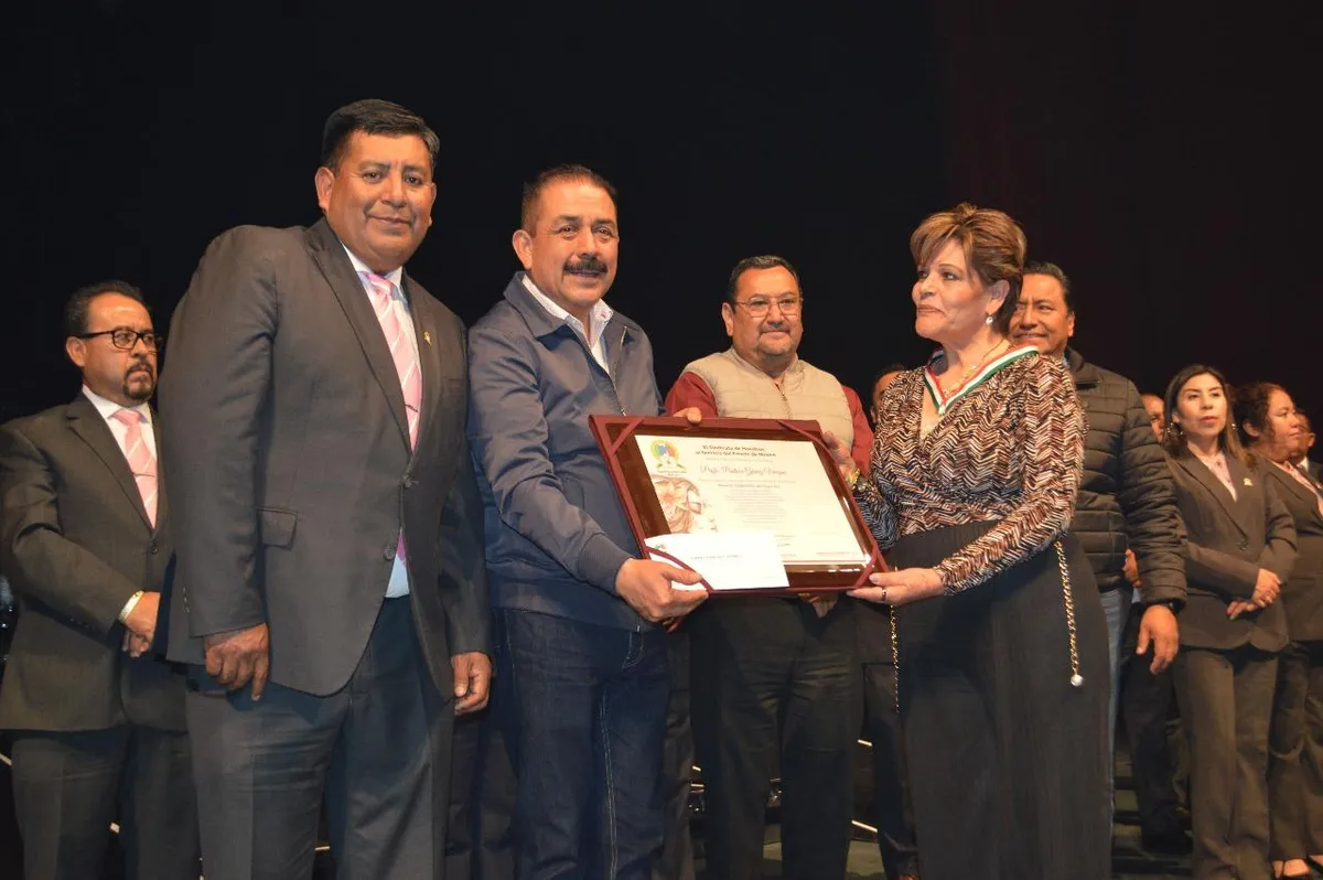 Más de 20 mil maestras del SMSEM hicieron vibrar el Auditorio Nacional