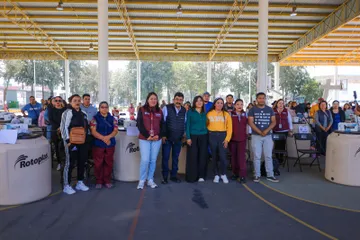 DIFEM a través de DIF Texcoco entregaron apoyos de familia de este municipio