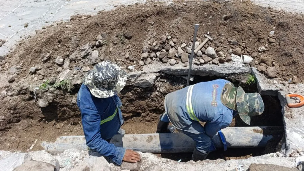 Fugas de agua persisten en Chimalhuacán; hay al menos 6 activas