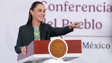 Sheinbaum confía en un acuerdo en el tratado de agua con EU y descarta renegociarlo; destacan avances en Plan Michoacán y temas bilaterales.