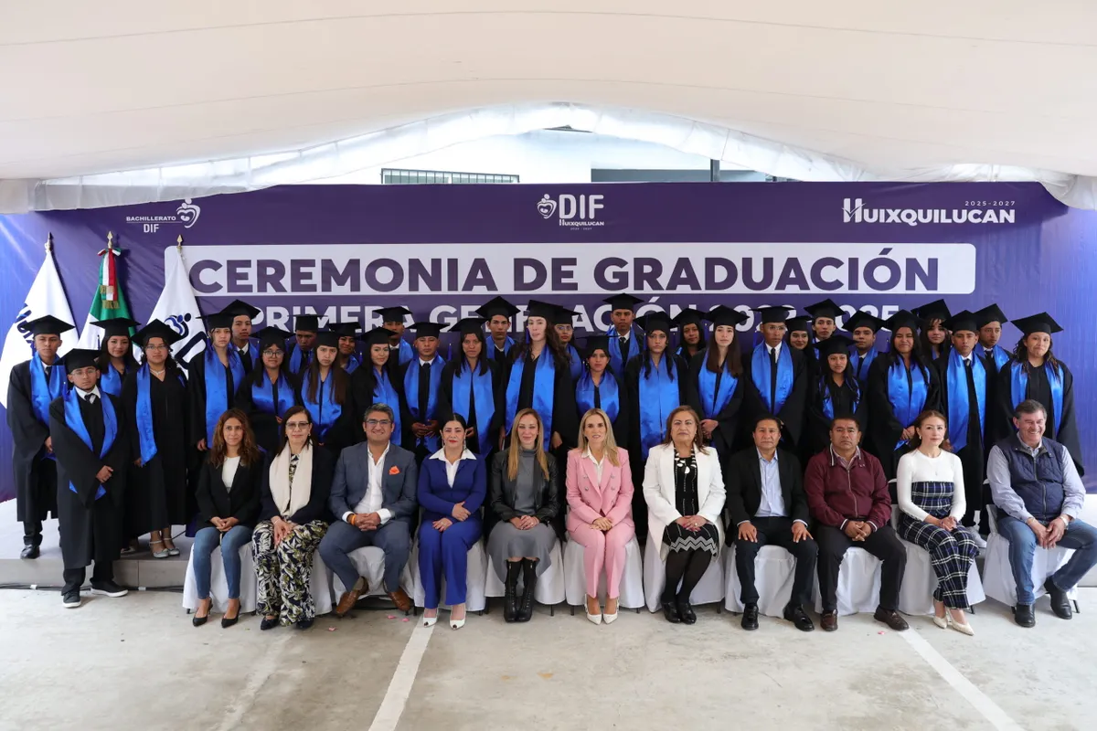 Huixquilucan: Primera generación del Bachillerato de Llano Grande egresa