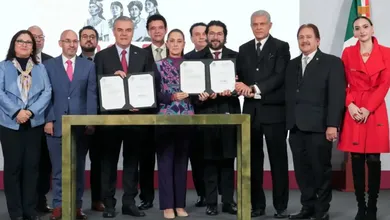 El salario mínimo subirá 13% en 2026 y alcanzará 9,582.47 pesos mensuales, según el anuncio del Gobierno federal.