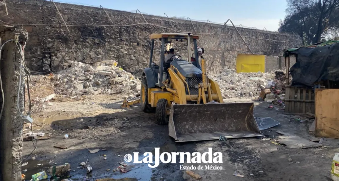 Chalco: Inician demolición de casas afectadas por incendio