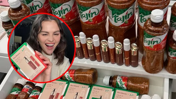 El set incluye dos productos en tamaño completo inspirados en los tonos del Tajín Clásico y el Tajín Chamoy.