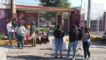 Madres de familia protestan contra directora de Jardín de Niños en Naucalpan