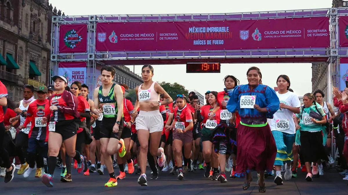 México Imparable reúne a casi 10 mil en calles del centro de CDMX