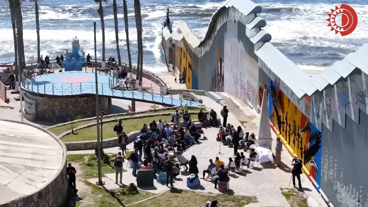 Baja California: Sacerdote realiza ceremonia de lavado de pies a migrantes