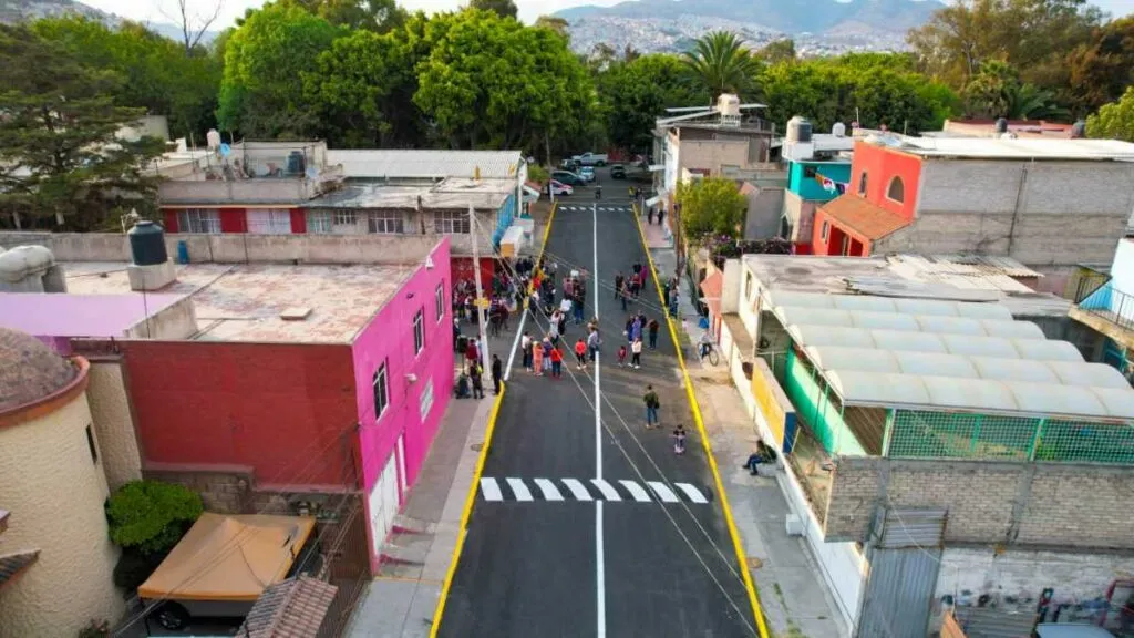 Ecatepec pavimenta calles olvidadas por décadas
