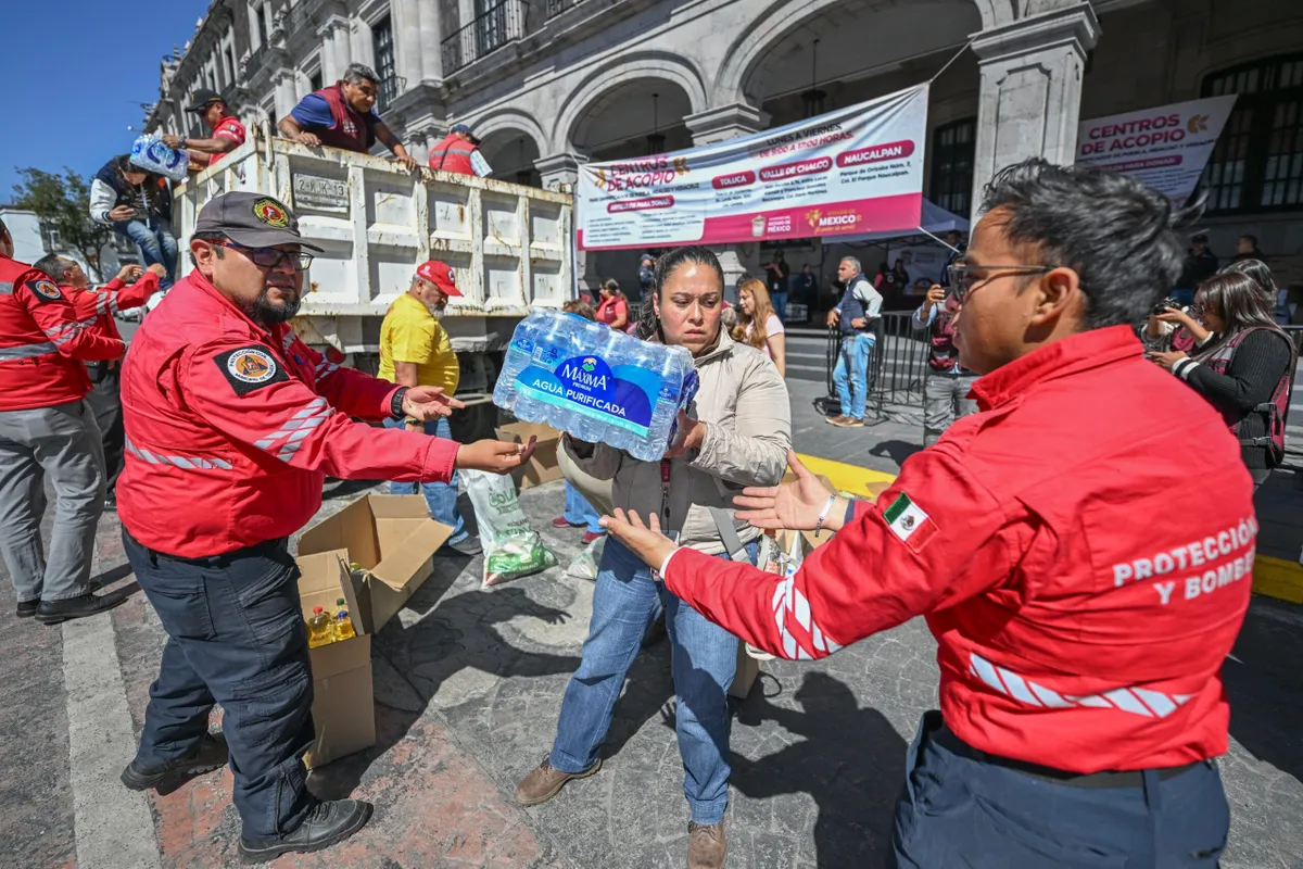 Edomex invita a seguir donando ayuda para familias damnificadas en Hidalgo