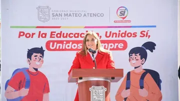 Ana Muñiz cumple un compromiso más con la educación: entrega techumbre en la EPO 51
